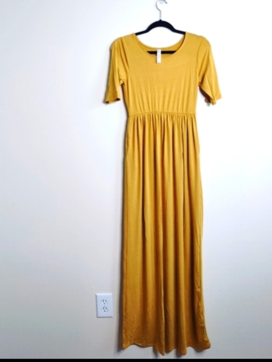 Zenana Outfitters Dresses & Skirts - Zenana Mustard Gold Maxi Dress | Flowy Casual Dress w/ Pockets | S